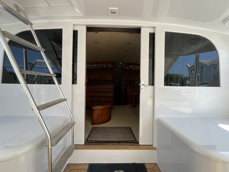 yacht 1a